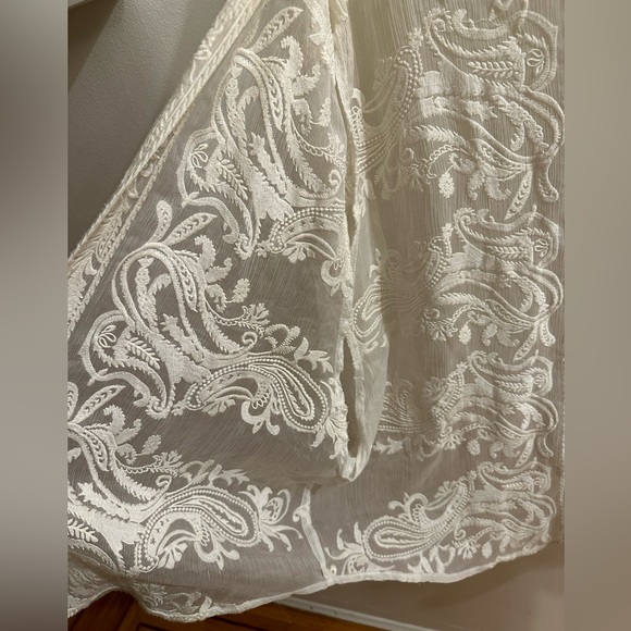 Vintage cream coloured sheer blouse with embroidery - Picture 8 of 14